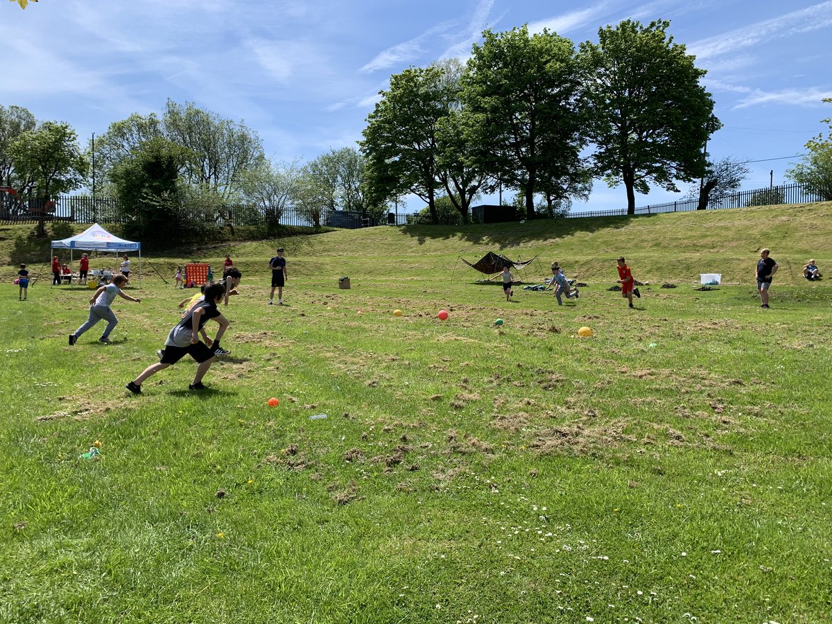 ALSportDev's tweet photo. Superb first day of half term #FitandFed activities at Brynmawr Welfare Park! 🌞 Great to have @SkateAcademyUK and @BlaenauGwentCBC PLAY team join us! Big thank you as always to @GPBlaenauGwent CSO Linzi and @DonnalWallbank for everything that you do for this community! 😊 https://t.co/C4nxIPm2ot