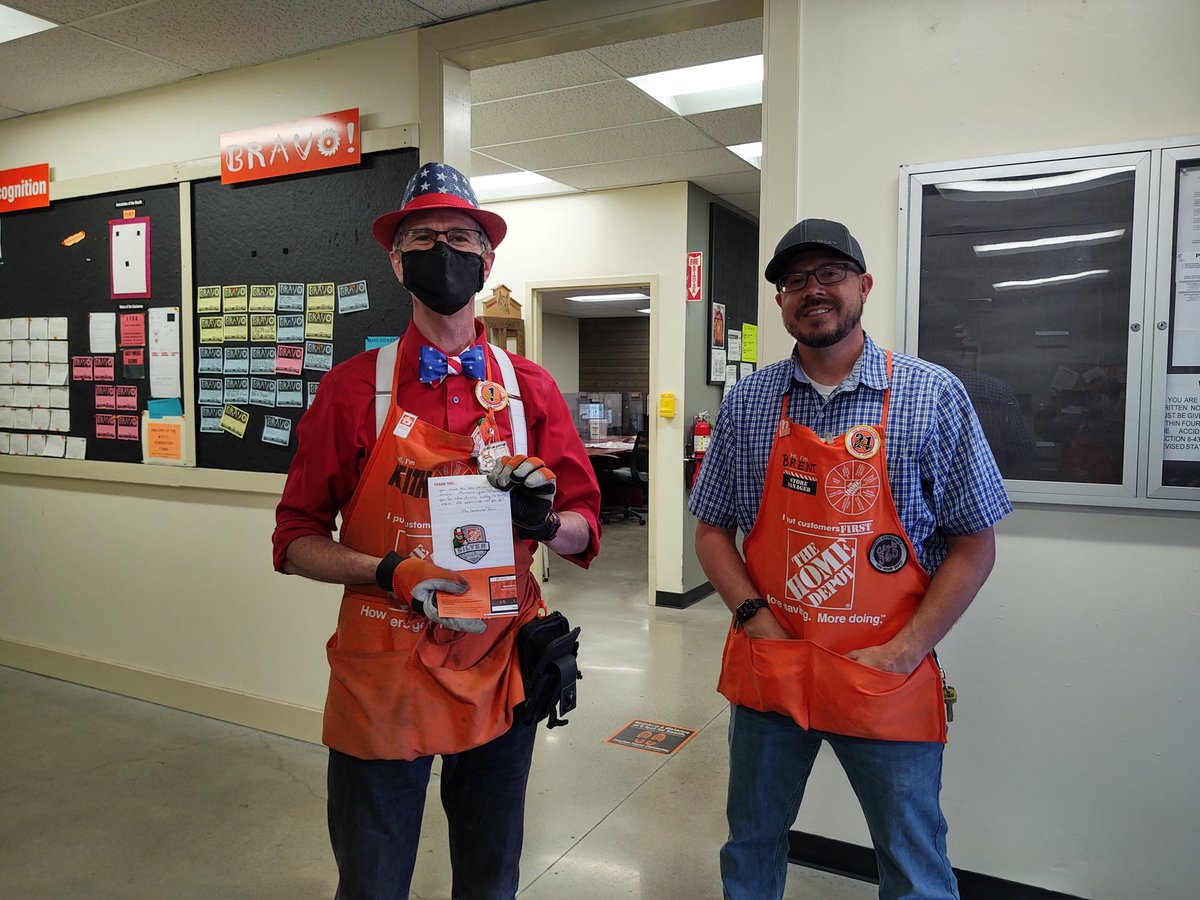 Memorial Day celebrated with some recognition from Store Mgr Brent. Gold and Silver Milestones!! @SteveCronin12 @BrentDeisig_HD @theonlyDcian @cvjuarez1