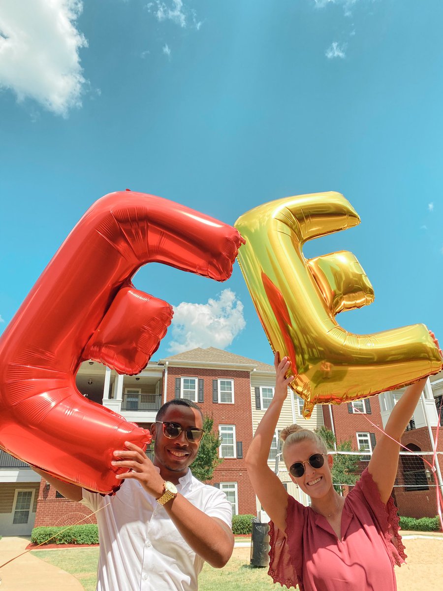 EastEdgeApts's tweet photo. Use code SAVINGS to save $200 on fees when you apply online 🤩 https://t.co/gFUEs9gMxT