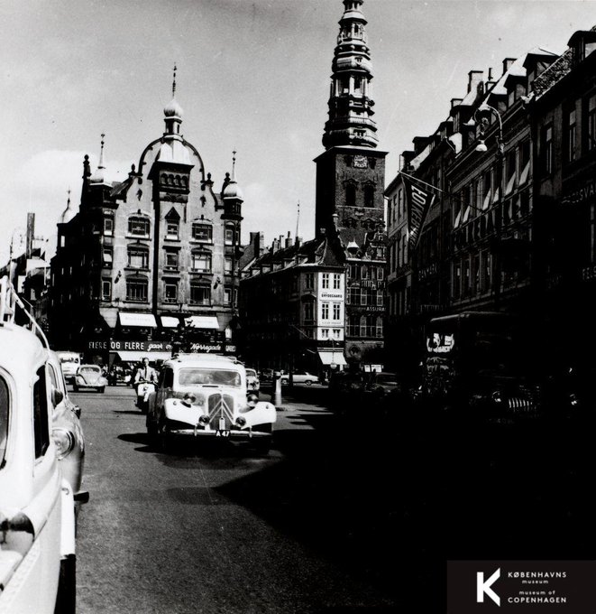 Før Gennemsigtig deadlock Taras Grescoe 🐌 on Twitter: ""#Copenhagen took away 3% of inner city  parking every year. If you do it slowly enough, nobody notices." —Jan Gehl,  @citiesforpeople, quoted in #Straphanger. The Strøget, 1950s