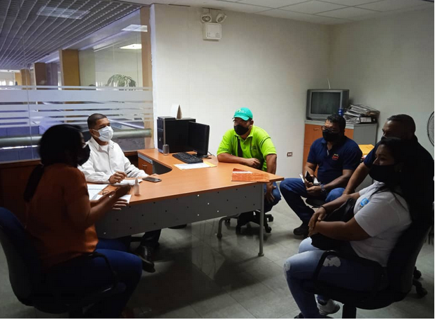 Alimentos la Caridad y Lacteos Doña Flora siendo atendidos por el Director del ministerio del trabajo del estado Carabobo Lic Humberto Sanchez para tratar temas de interes colectivo #SomosVCOPsuv <a href="/jhonortiz2009/">Jortiz</a> <a href="/frankburundanga/">frank quijada</a> #FrenteBebidasYAlimentosCarabobo <a href="/JCSantelizS/">Johanna C. Santeliz S.</a>