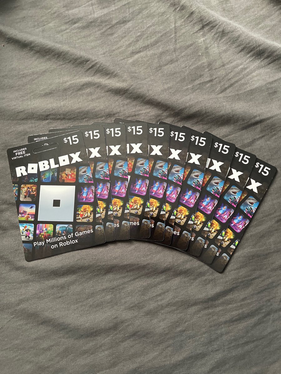 Model8197 on X: Who wants a Robux Card?  / X