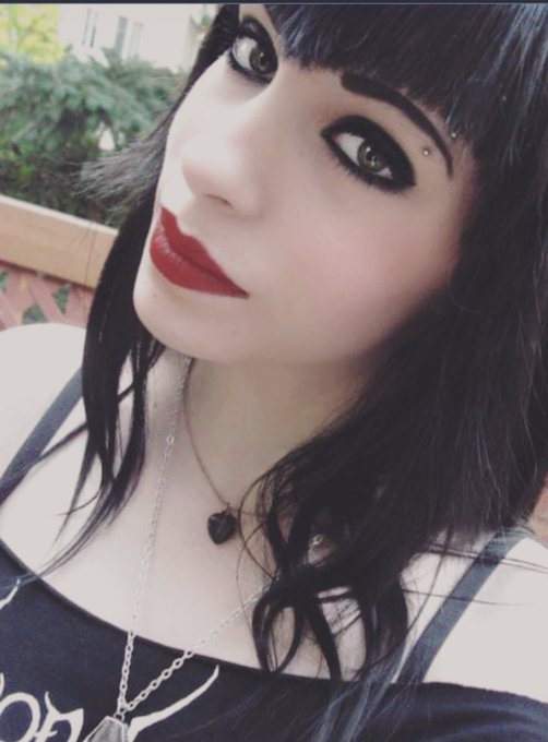 10 years apart. 😂 https://t.co/d3Lyi0OTrl