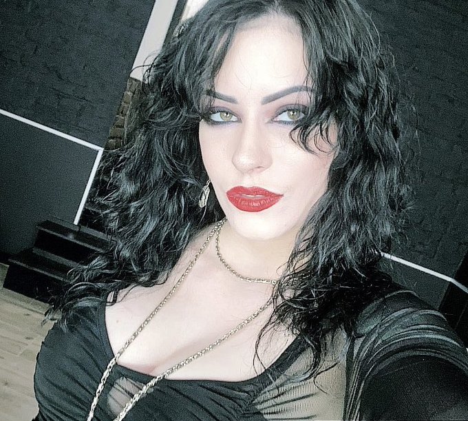 10 years apart. 😂 https://t.co/d3Lyi0OTrl