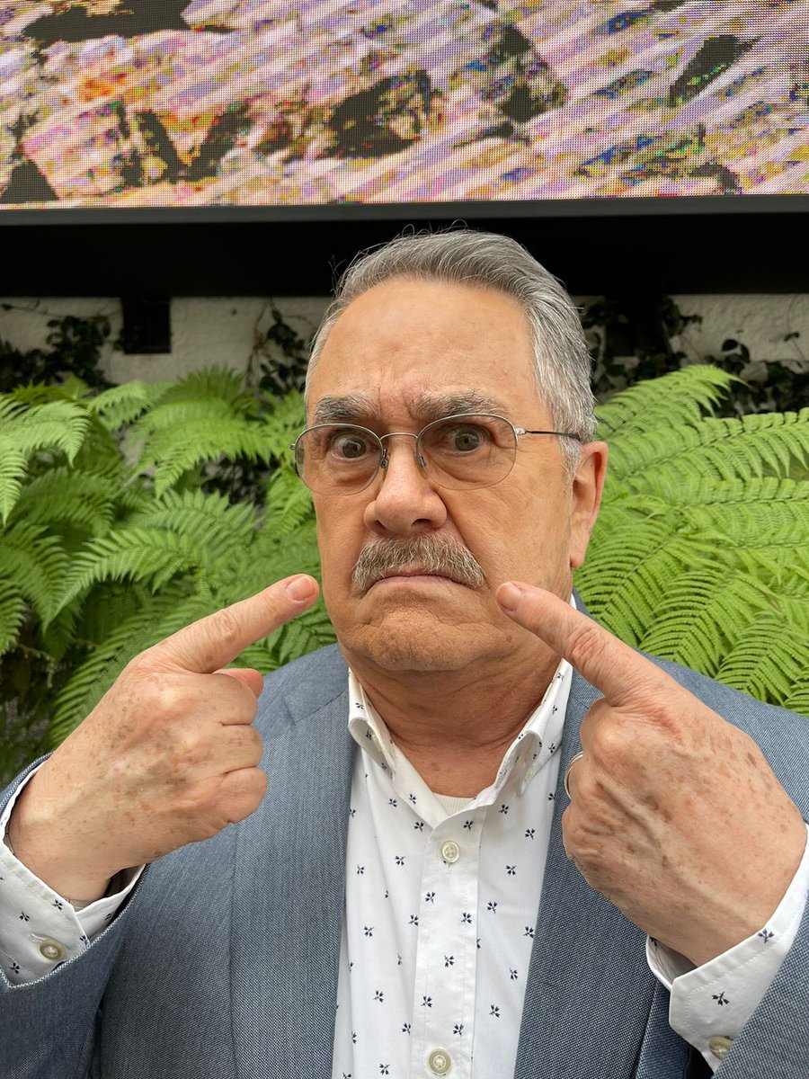 ¿Ustedes creen que aceptaré el reto <a href="/GilletteMX/">Gillette México</a> ?  ¿ me quito el bigote ?