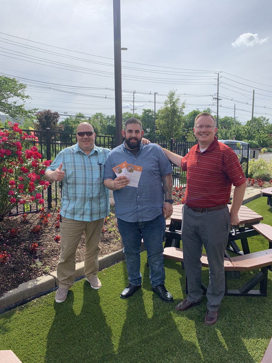 Patrick Kelley (@patrick_hdms) on Twitter photo Recognizing technician Jon Marino for being named the Northern Division associate of the week as well as leading a multi region how-to virtual call. Even better that he gets to be recognized in person by our DOM. #DoubleHomer #HDMSNation #NYMetro <a href="/joshrodgersHD/">Josh Rodgers</a> <a href="/AnthonyJStable1/">Anthony J. Stabler</a> Recognizing technician Jon Marino for being named the Northern Division associate of the week as well as leading a multi region how-to virtual call. Even better that he gets to be recognized in person by our DOM. #DoubleHomer #HDMSNation #NYMetro <a href="/joshrodgersHD/">Josh Rodgers</a> <a href="/AnthonyJStable1/">Anthony J. Stabler</a>