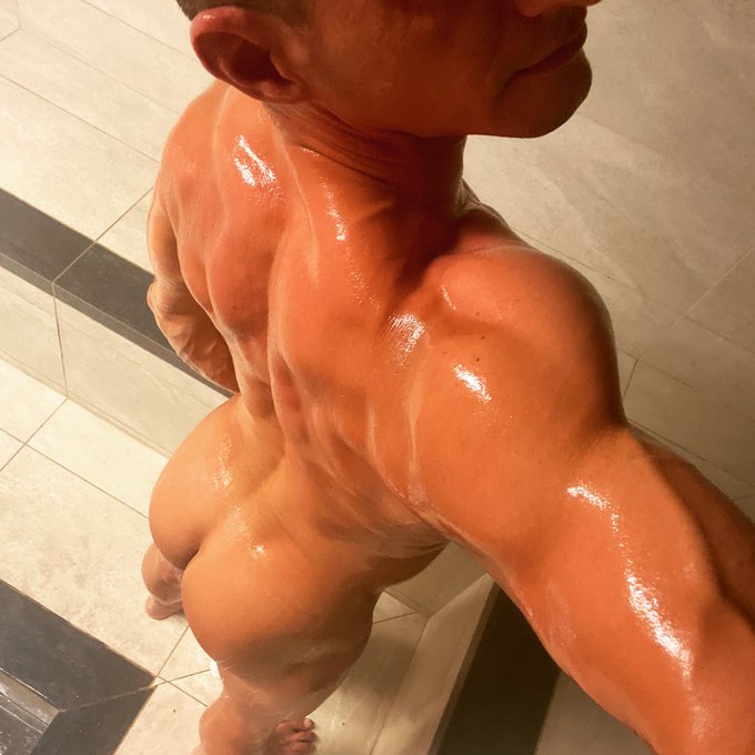 Coming to LA June 11-27th!  Looking for collabs hmu in dm's https://t.co/yrzhCGAaGo