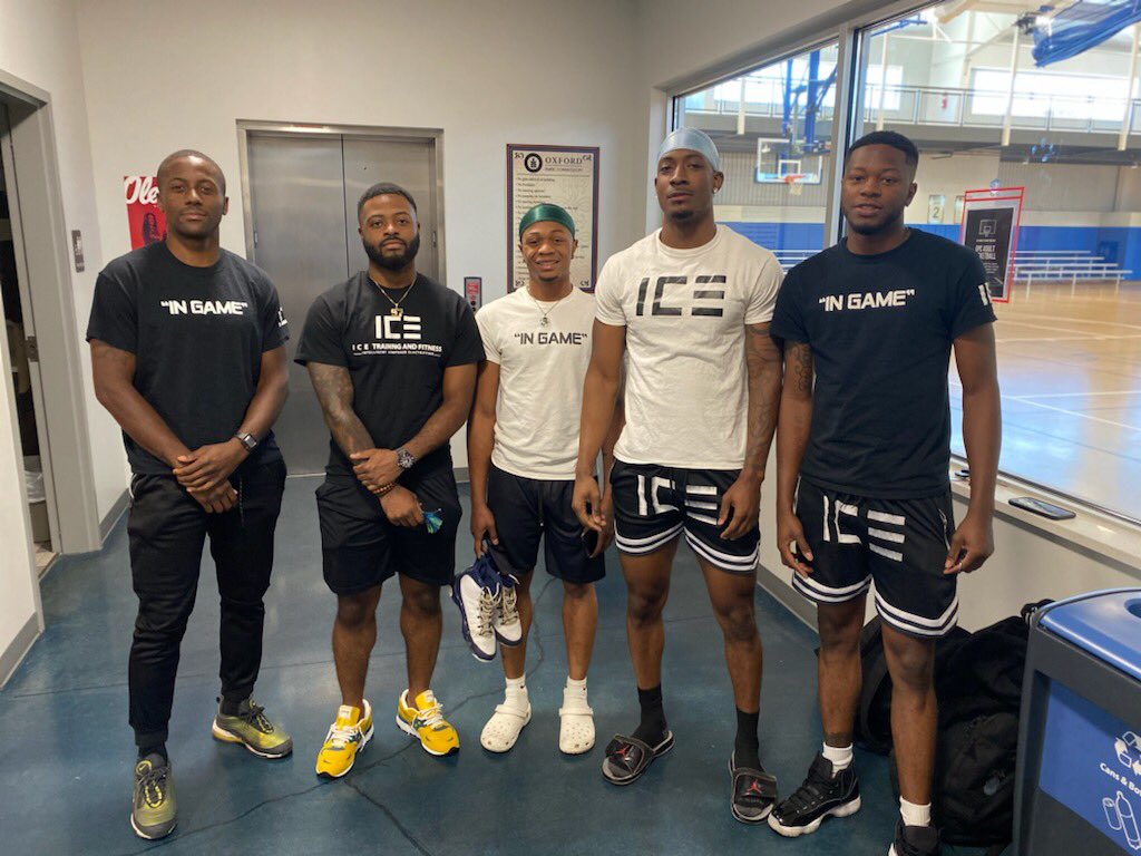 DjTraelTsunami's tweet photo. Support from your hometown is rare, so when I walked in the gym and seen I wasn’t the only person in I C E Training and Fitness gear (@ICEtrainingfit ), it was a beautiful thing! Just the beginning! https://t.co/HfwTrDIEGO