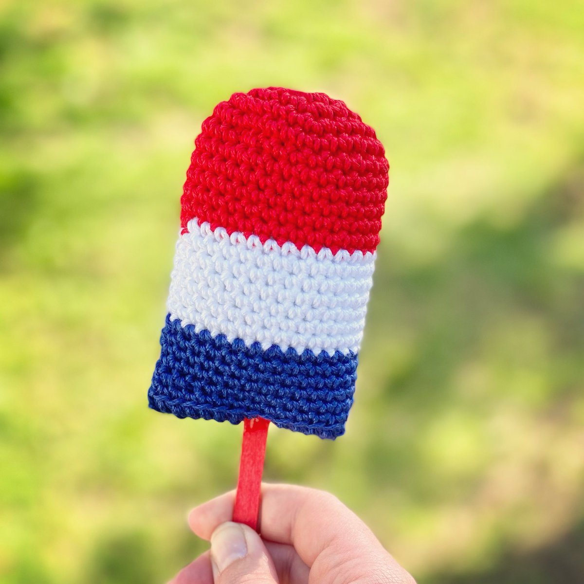 craftykitty89's tweet photo. Sorry it’s a day late, but hope all my US friends had a safe and blessed Memorial Day! 🇺🇸 

https://t.co/v251GCNQEm https://t.co/gSkNohctDv