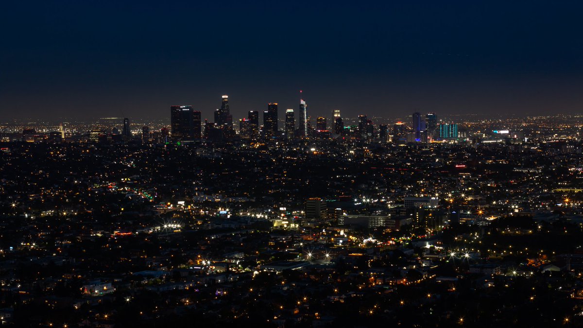#LosAngeles as seen from the #GriffithObservatory. #canon70D Definetly a clichéd photo, but I had to grab it while I was there last week.