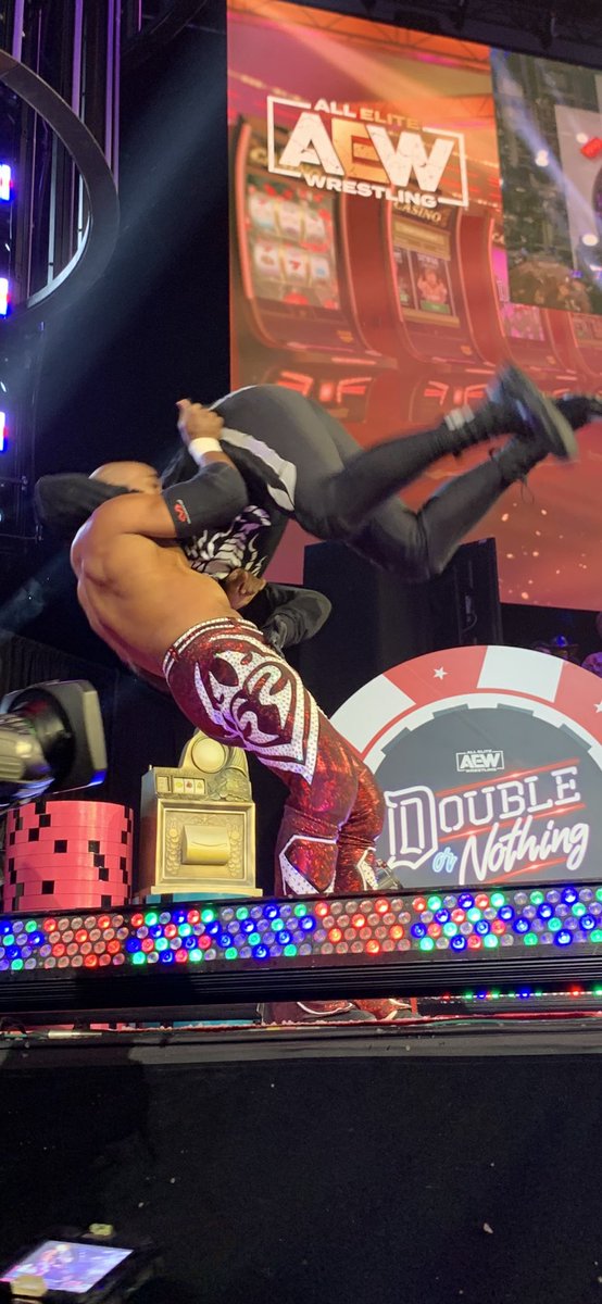 UISProphet's tweet photo. #AEWDoubleOrNothing #AEWDoN  #PictureDump!! https://t.co/J782Kj6JbD