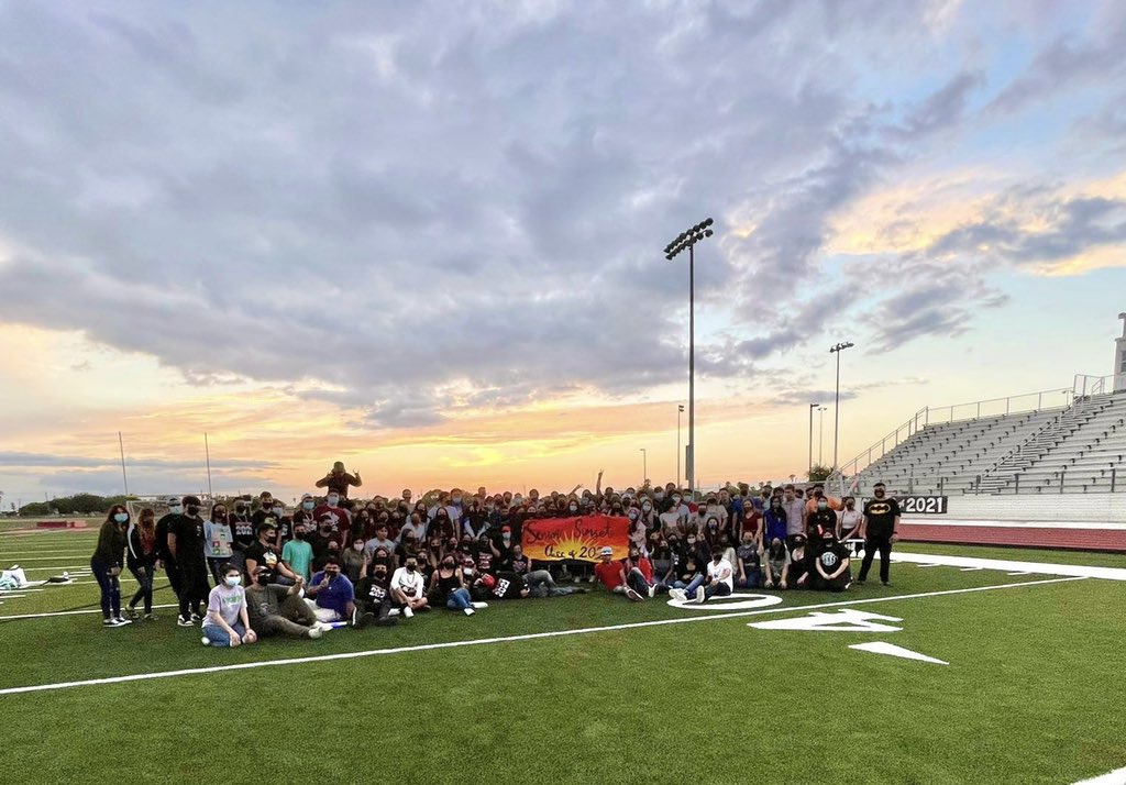 Senior Sunset Class of 2021🐾❤️🖤