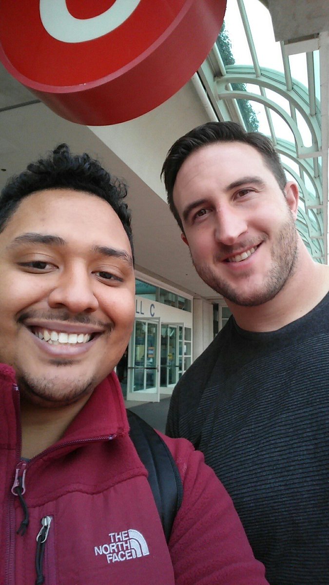 PMPFantasy's tweet image. That one time I almost dropped my kid to get a pic with โฆ@jstaley74โฉ