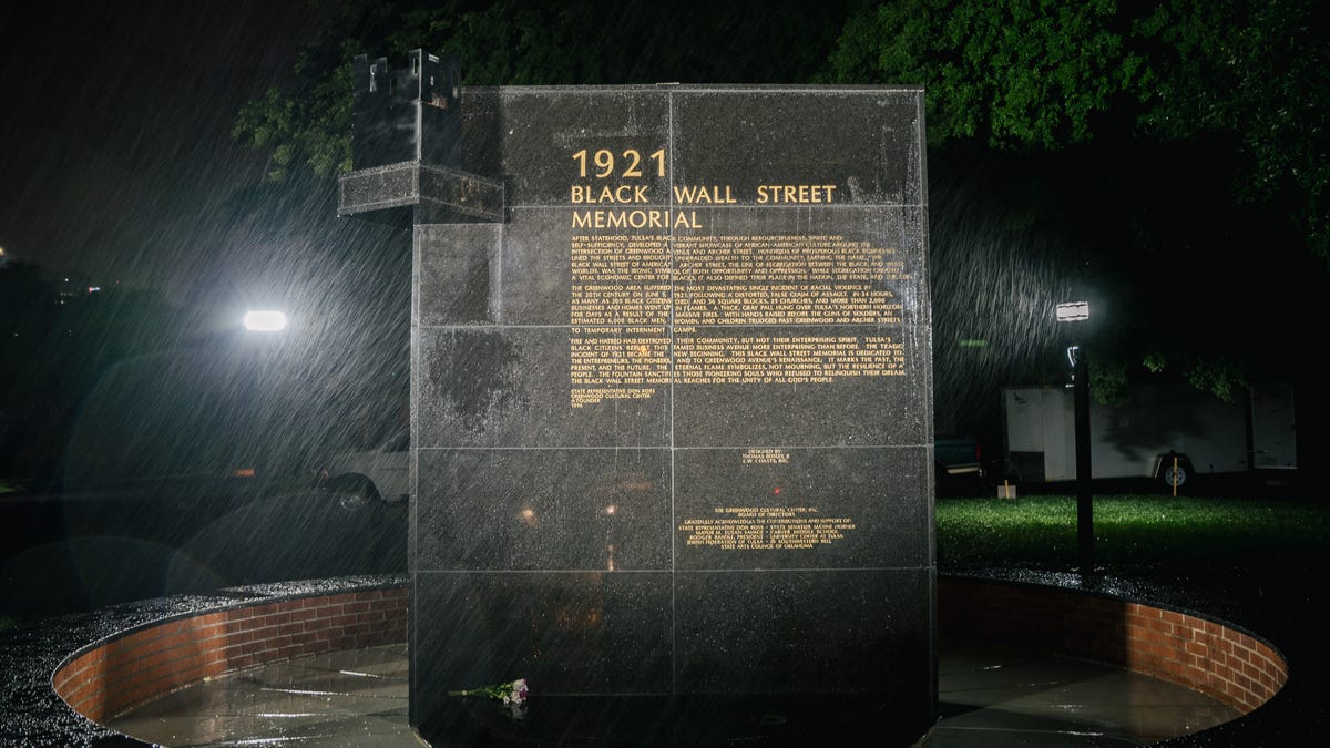 TheRoot's tweet photo. Students Build Websites to Commemorate Black Wall Street Businesses That Were Destroyed During the Tulsa Race Massacre https://t.co/DJDUSSXdzd https://t.co/tLbV8YyNUI