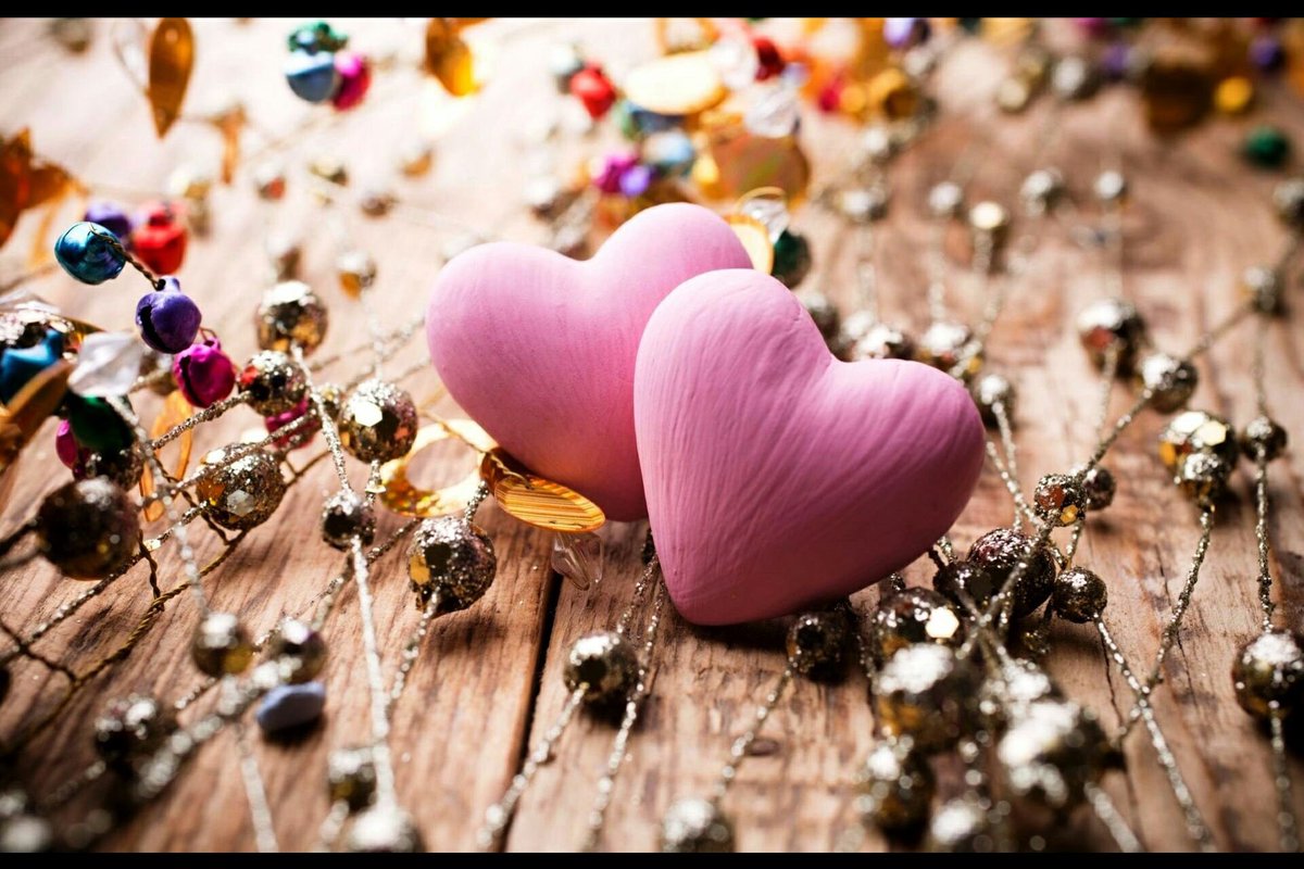 amarmas49's tweet image. بسبب كورونا حتي القلوب تباعدت