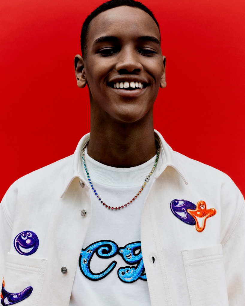 Dior's tweet photo. Kim Jones's #DiorMenFall 2021 https://t.co/zOjEjT2DiX collaboration with Kenny Scharf lends a special dash of color and humor, from the artist's cute characters decorating a shirt and transforming the 'CD' signature to the tangy trim on #DiorB27 sneakers.
© Rafael Pavarotti https://t.co/4tgWPCblkq