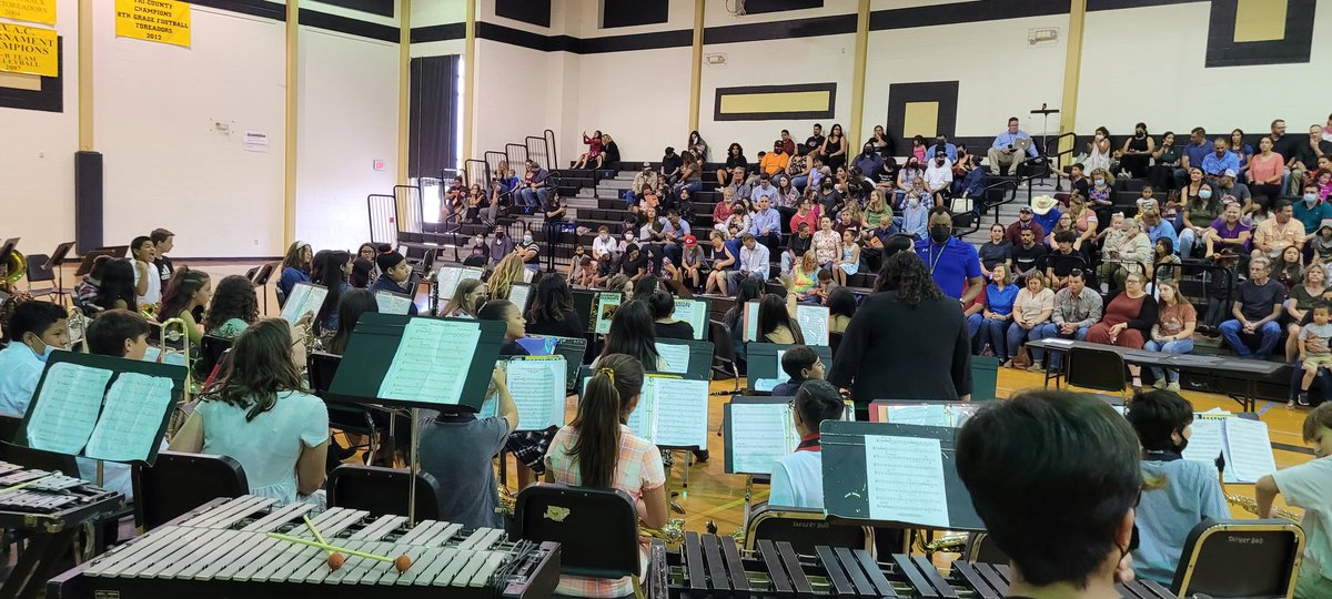 jschmidtsisd's tweet photo. 6th Grade Band Performance at JBMS! Toreador Pride never dies! #barnesfamily https://t.co/GhqRpUoddH