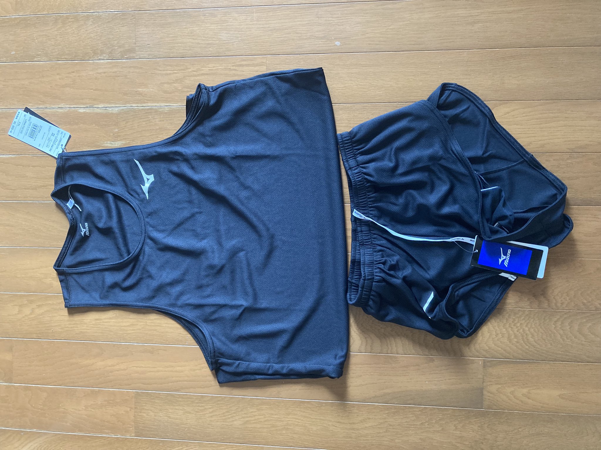 JAMおじさん on X: フェチ活報告その2 安かったのでランパンランシャツも 最近のインナーは黒しかないんですかね。  インチラは白だからいいんですが。 黄シャツはturboの黄色に合わせようと思ったんで、シャツのみです。  t.coEYblwy8Rfi  X