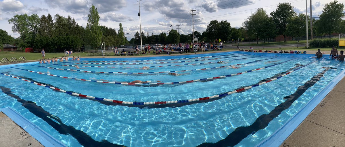 First practice in Westerville! #workworks #gobears🐻 #travelingcircus @uawaterbears @Swimming_UA