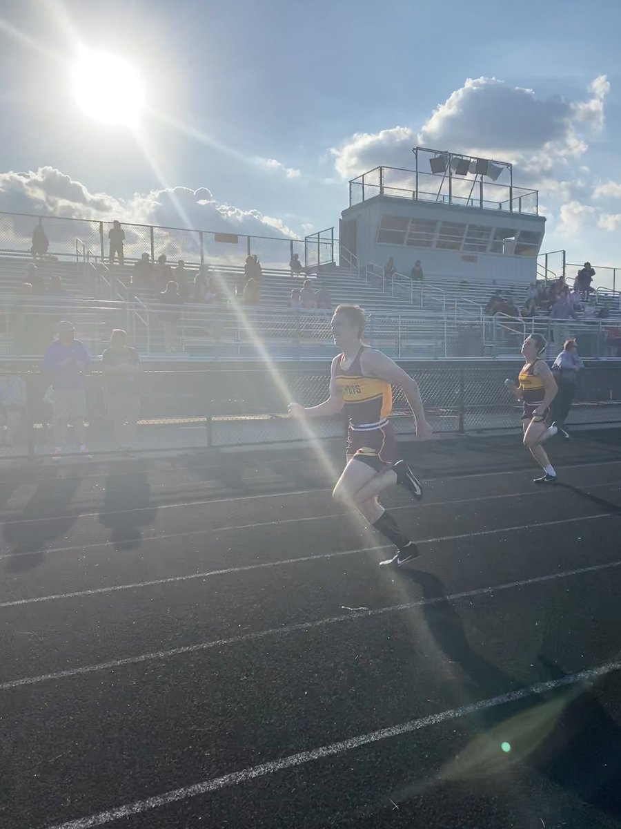 RBCHSTrack's tweet photo. Jack and Tristan get 1st and 2nd in the 400! #rbtrack #KRCchamp ππ₯π₯ https://t.co/pf4QlAQkeP