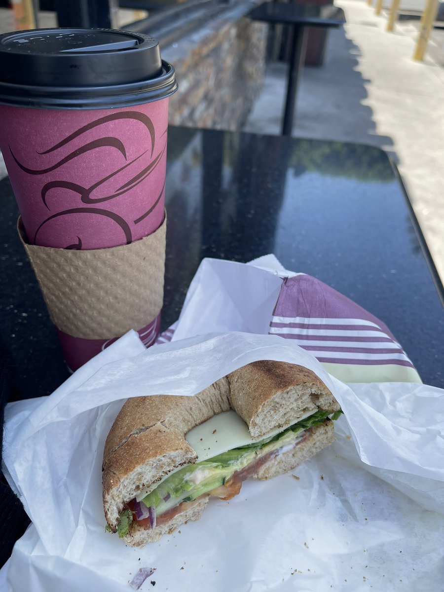 CollinMcGee's tweet photo. This is definitely my kind of sandwich #winchells #veggie #veggiesandwich #winchellsdonuts https://t.co/YWDI6in5C0
