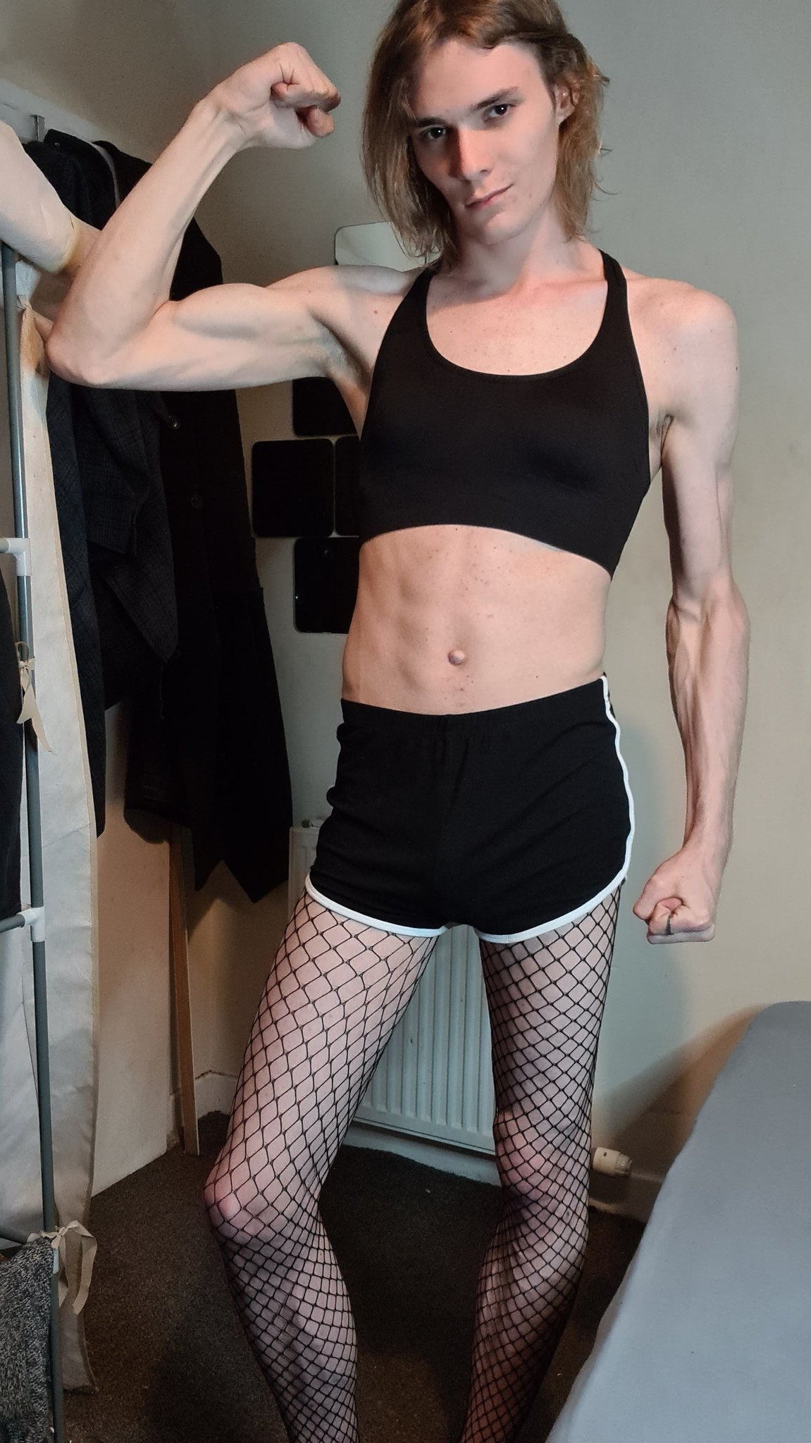 Femboy Blacksmithing on X: A fucking love this sports bra! Makes me feel  so powerful.  / X