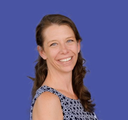 EthicalSystems's tweet photo. It was a pleasure speaking with social psychologist Deb Mashek. On our @breaking_fever podcast, she explained how collaboration emerges within and between groups, why it breaks down, and what companies can do to foster it. Full of insight and pragmatism.

https://t.co/UzTeNceeXZ https://t.co/budbqmIGUI