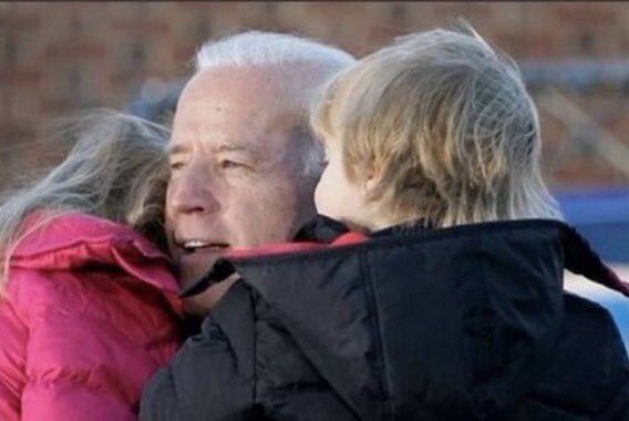 yadirachiroles1's tweet photo. @POTUS Mr. President, it is a blessing for your entire country to have you as president, help us to reunite our families, we want to have our interviews, since we are approved by NVC, we need to be with our families, Mr. President @POTUS @VP #FamiliesBelongTogether #ConsularServicesIn https://t.co/X1ikxh44sJ