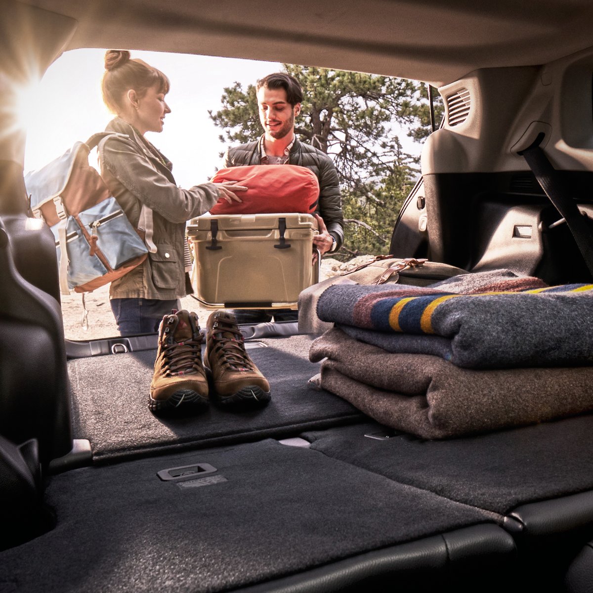JapanJeep's tweet photo. いよいよ本日13:00～、New Jeep Compassの登場をオンライン配信で発表！
「進化は、コンパクトを超えた。」
インテリアをはじめ、すべてがモダンに生まれ変わり、先進の安全性も兼ね備えたNew Compass。
その全貌を、お見逃しなく！
https://t.co/h7X6l0Ap7M

#jeepjapan #ジープコンパス #コンパス https://t.co/m1pu7YVDPD