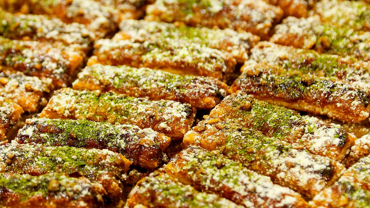 takoyaki_sweets's tweet photo. キャンペーンに参加してくれておおきに～。当選した方にお送りするたこパティエ、美味しく焼きあげてるで～。届くまで楽しみにまっててゃ～。
 #たこパティエ
 #大阪土産 https://t.co/oFzdveAEx1