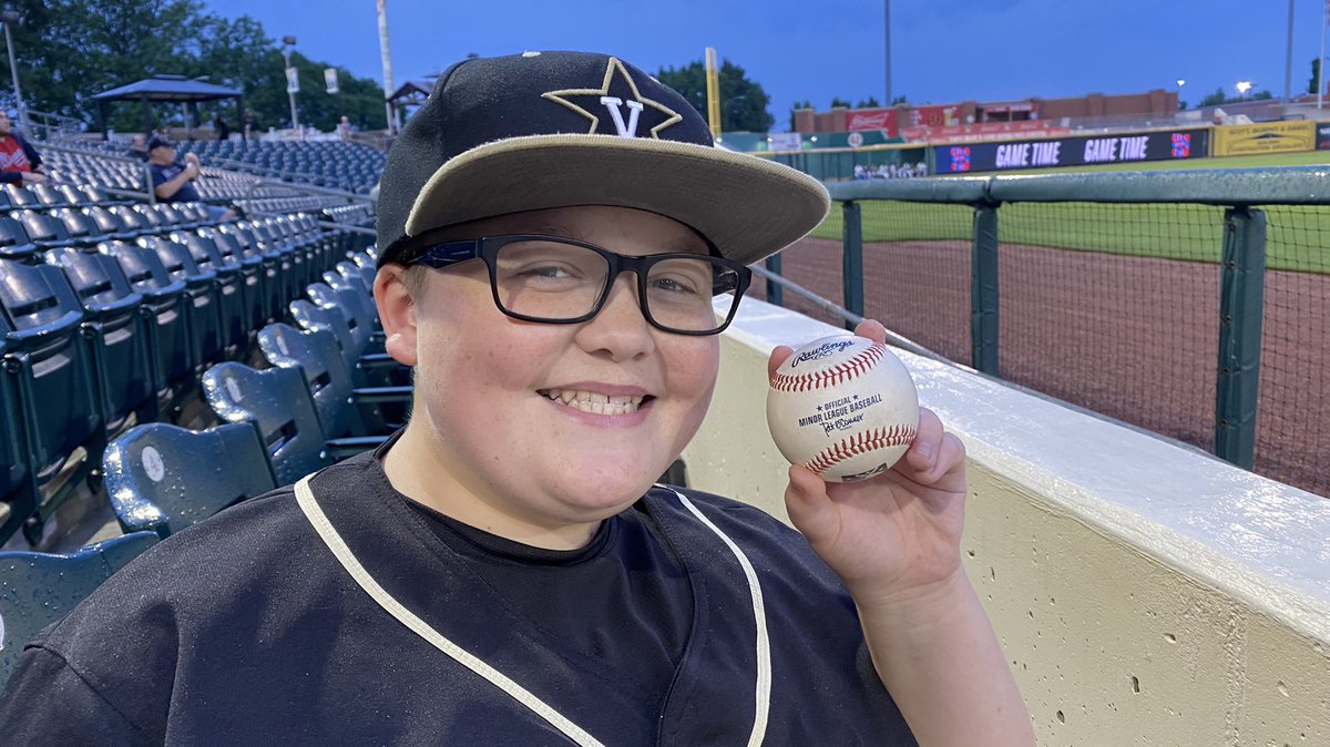 KrisFreemanPA's tweet image. Strike three on the field and a pretty ball for the case at home thanks to the toss from Osmy Gregorio at third base @BGHotRods #sameball #differentpicture