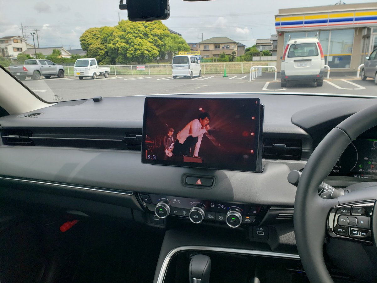 Ikkam En Twitter 悩んだ末 純正ナビとは違ってhonda独自の機能は使えないけど 自分の使用実態と照らし合わせて Blu Ray Hdmi入力 その他メリットを取って 社外フローティングナビにしました 収まりが悪いかと思ってたけど 許容範囲です 新型ヴェゼル 社外 Ikkam En Twitter 悩んだ末 純正ナビとは違ってhonda独自の機能は使えないけど 自分の使用実態と照らし合わせて Blu Ray Hdmi入力 その他メリットを取って 社外フローティングナビにしました 収まりが悪いかと思ってたけど 許容範囲です 新型ヴェゼル 社外