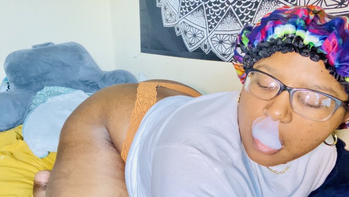 New video @ 10pm EST! https://t.co/FIS2cNxKA4