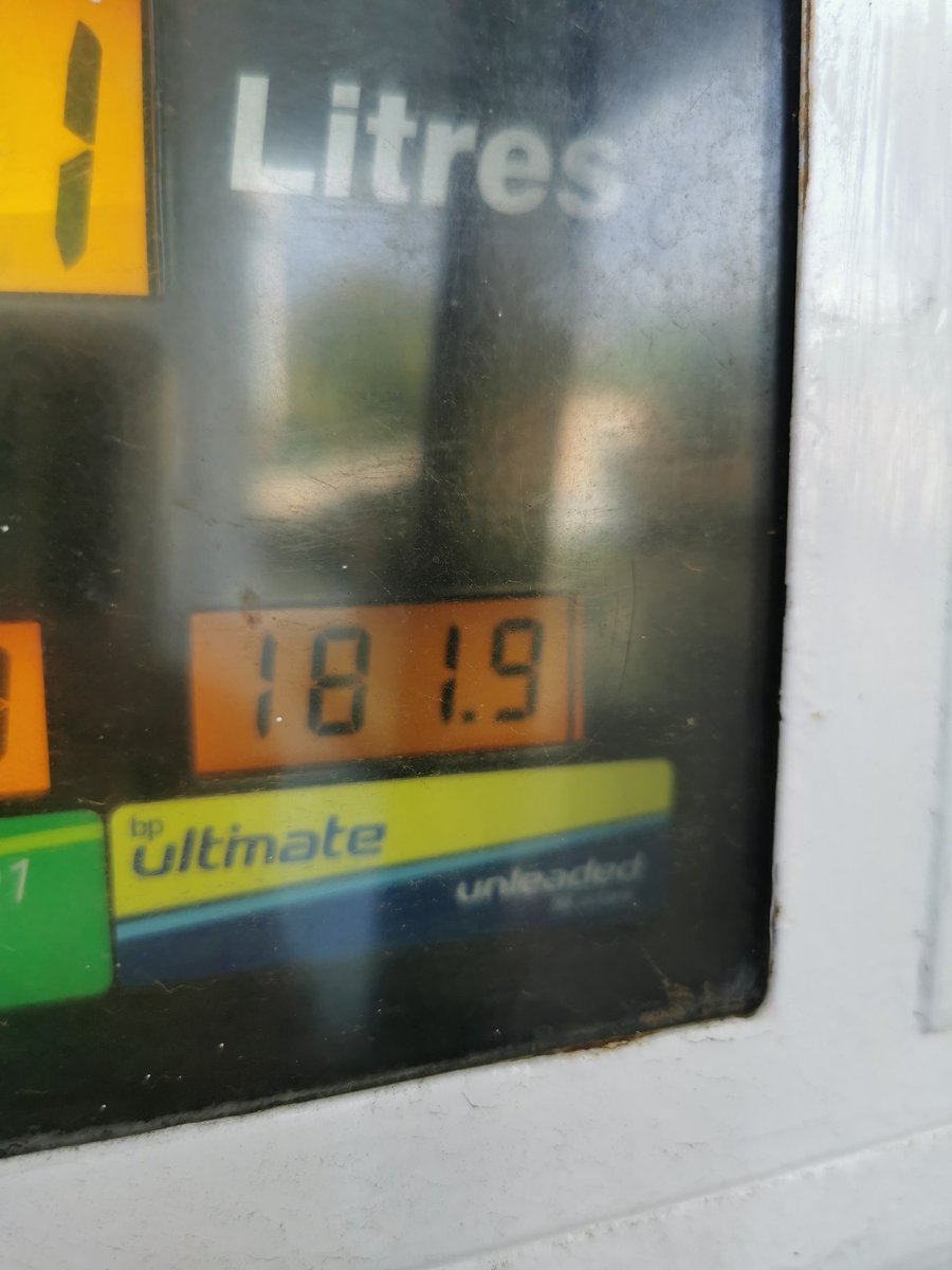 AdelaideYid's tweet photo. Fkn hell. @likeanappled someone is getting non consensualed at the pump today. #fuelchat #5520 https://t.co/CzXLPpS1nU