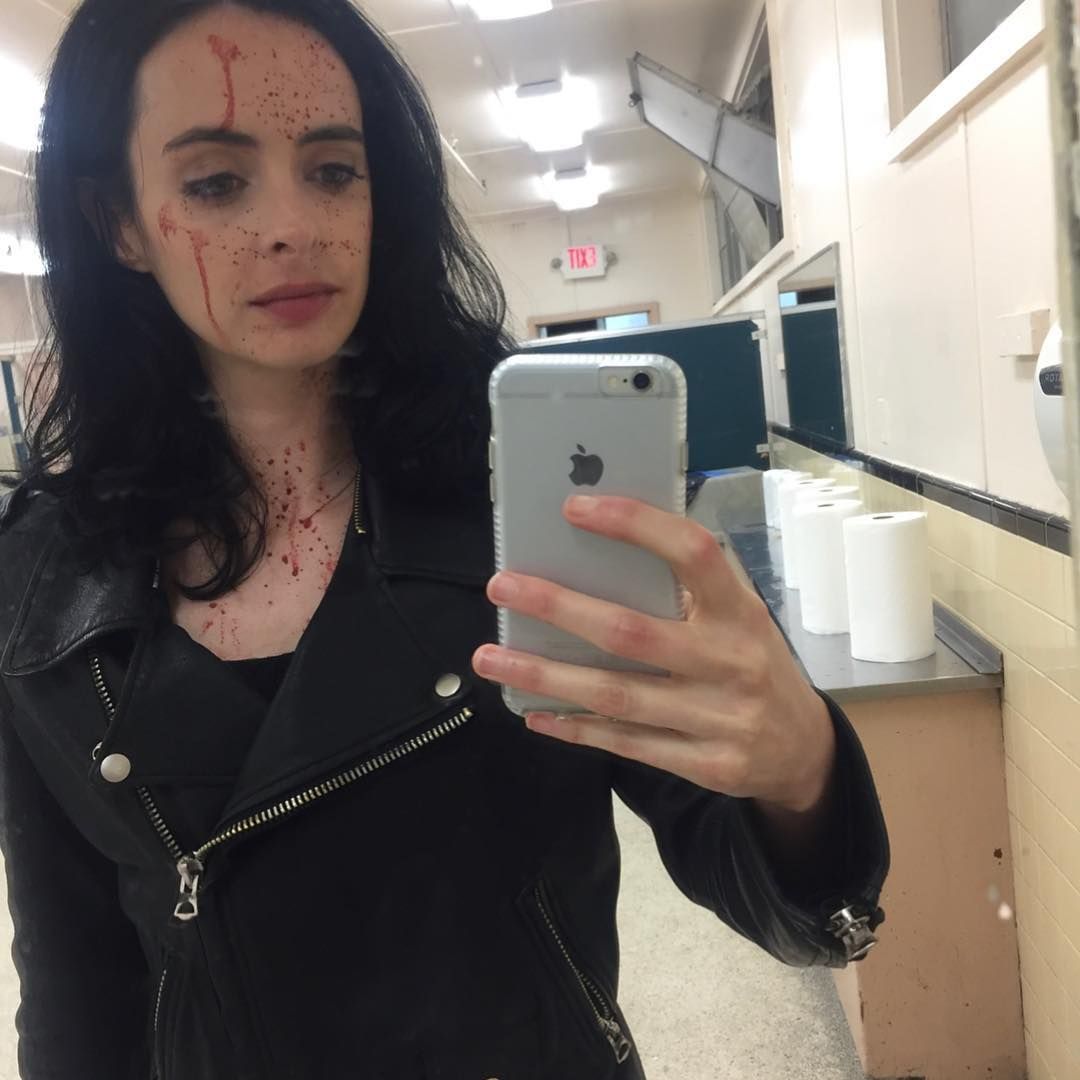 Jessica just got Snapchat!

♡ For a snap from her 

↻ For it to be NSFW 

In the DMs