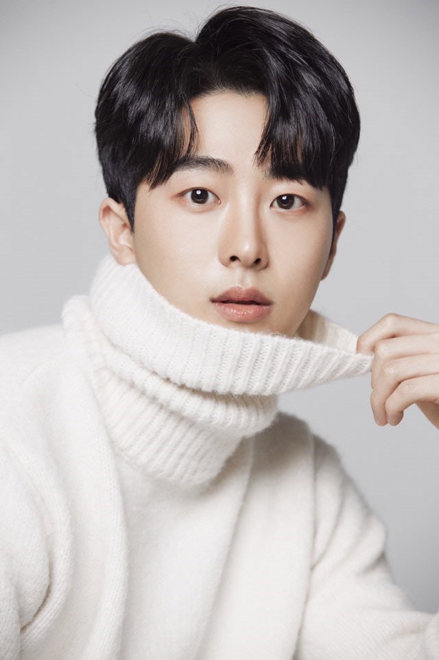 KoreanUpdates's tweet photo. Web drama #ItsOkayToBeSensitive2020 actor #KimMooJoon is confirmed to play as Yoo Se Hoon on #Nevertheless, the insider student who is cheerful and gets along with many people.
The drama premieres on June 19 & air every Saturday https://t.co/ta0JBKwei0 #KoreanUpdates RZ https://t.co/h7sSo1dPfp
