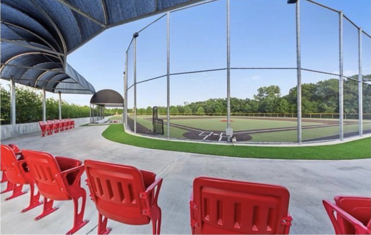 BaseballCentraI's tweet photo. Just your casual $10 million dollar house for sale in Lucas, Texas with a turf baseball field, stadium seating, and batting cages 🤯 https://t.co/Ja1cxLHAqA