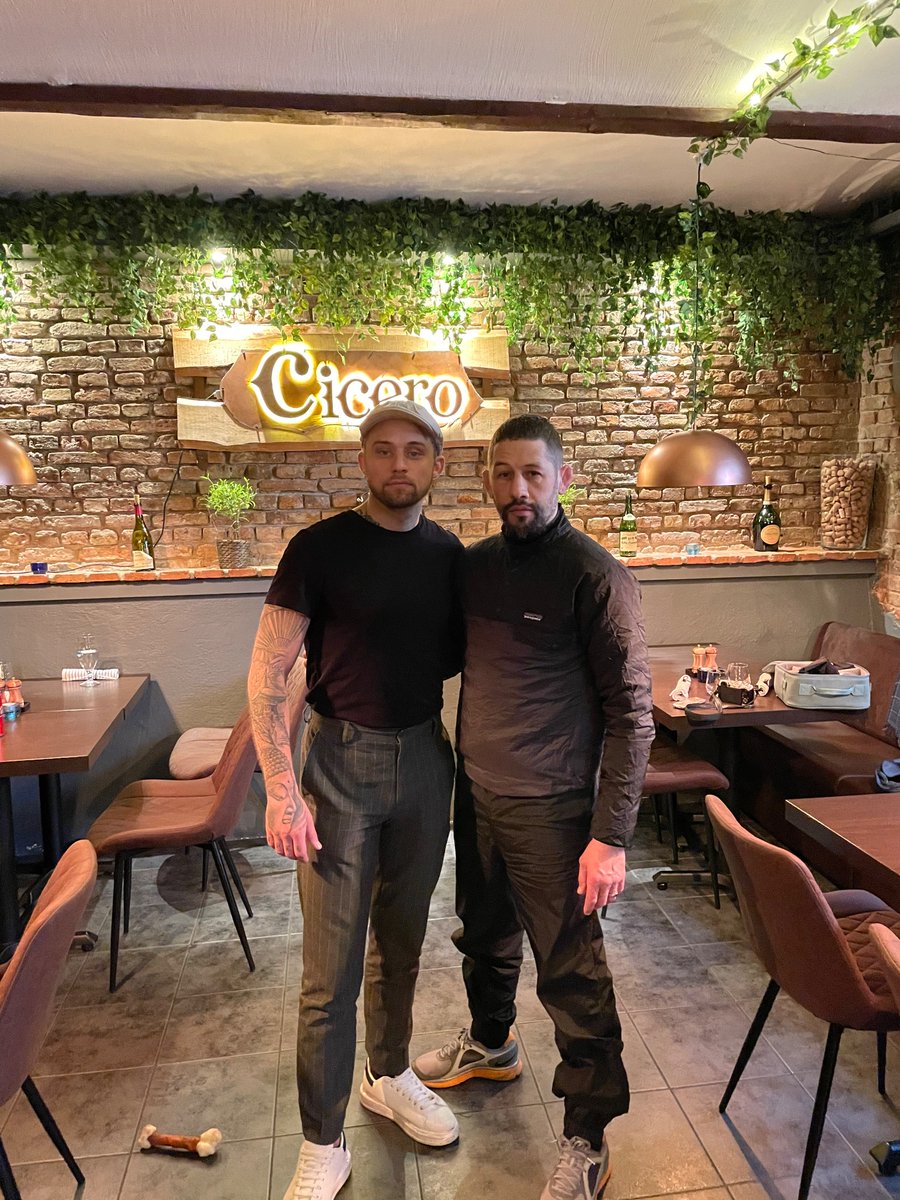 utterstrom's tweet image. Vilken betydelse har alkoholen i dokusåpor? Det pratar @Musseh med Adrian Montin ("Paradise Hotel") om i säsongens sista avsnitt av "Fyllepodden". Vi på Commercial Content producerar. Podden görs på uppdrag av IQ, som verkar för en smartare syn på alkohol.
podplay.com/.../episodes/a…