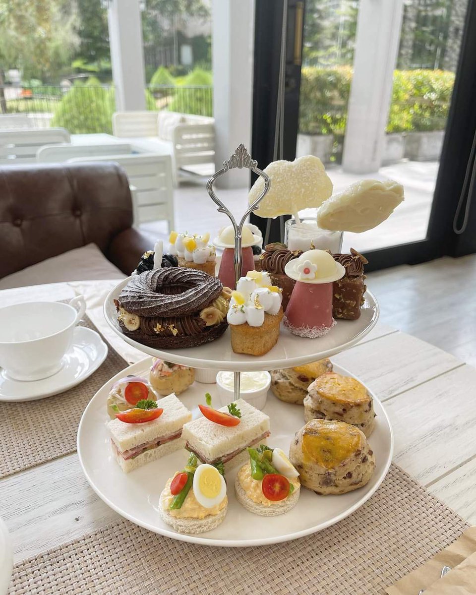 Afternoon tea ☕️ #thamesmoments

<a href="/FiatAngelo/">FIAT</a>'s FB post update 

#Patnion #PatnionPH