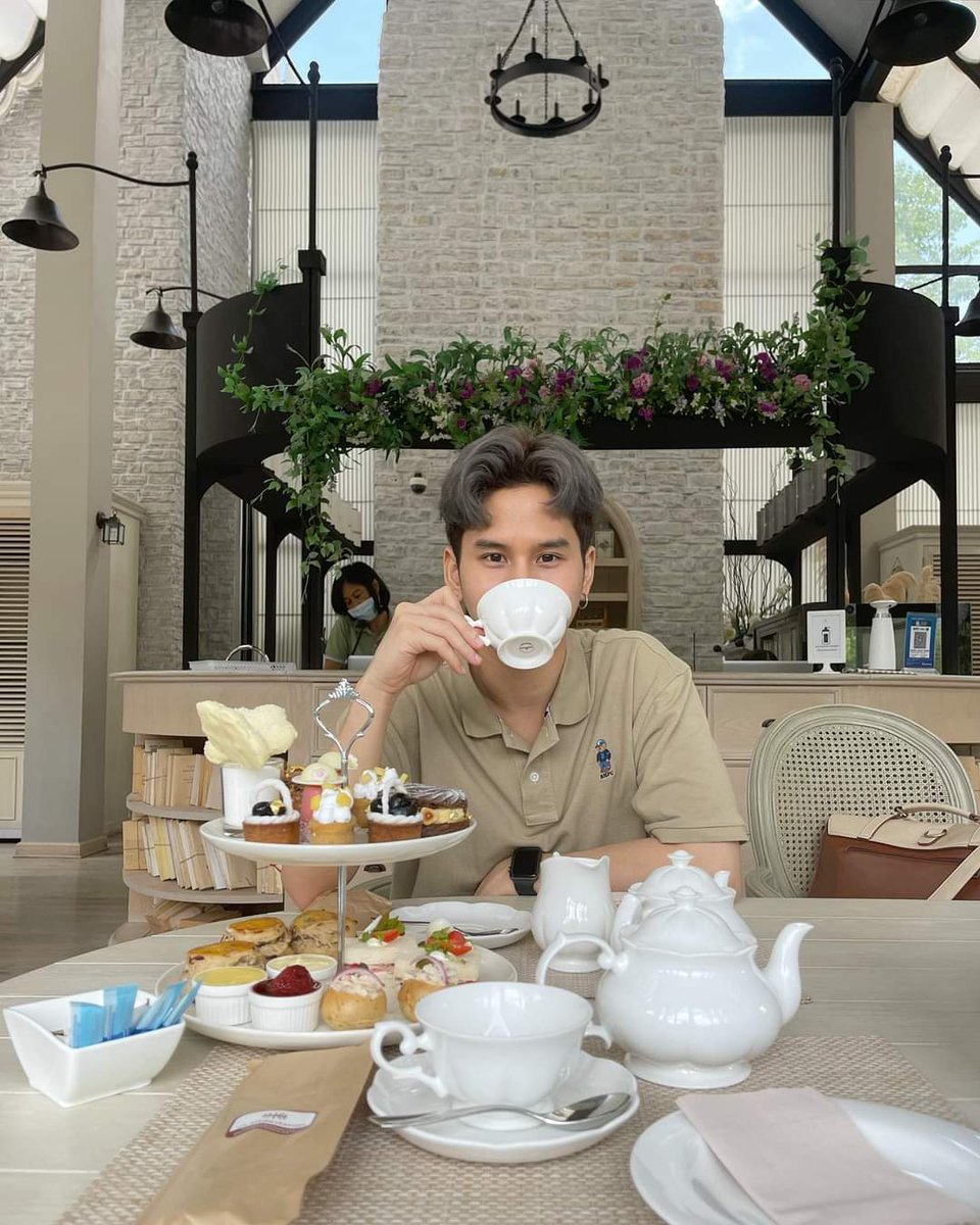 patnion_ph's tweet photo. Afternoon tea ☕️ #thamesmoments

@FiatAngelo's FB post update 

#Patnion #PatnionPH https://t.co/lBxbqYB7PR