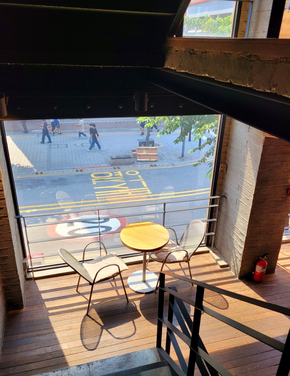 kjuly737's tweet photo. 식후 아아~~🥤
#coffeesmith https://t.co/gI9eNBTpkJ