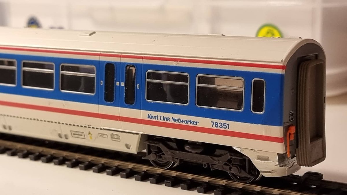 PdannyH's tweet image. #WhatsOnTheWorkbench - #Class465 is underway. As per Rail Express October 2019, trailer 1 has been built using two Class 466 inner ends. Chassis cast bufferbeam cut off, to be recast using milliput. Bodyshell fixed with superglue then strengthened #TMRGUK #VariousMultipleUnits