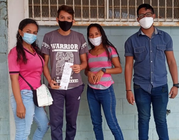 JPSUVCed's tweet image. #1Jun | 🇻🇪📢 | Desde la Escuela Básica Nacional &quot;Manuel Manrique&quot; de la Parroquia Caicara, la Juventud del PSUV del Municipio Cedeño participó en el inicio la jornada de inscripción y actualización de datos del CNE. 

#ÁguilaCentenaria
#RescateVictorioso

📲 @JuventudPSUVBolivar