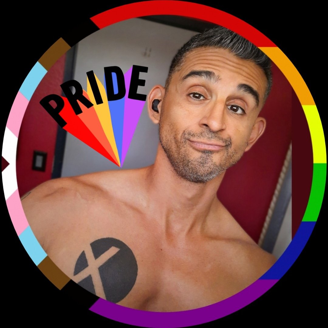 MutantXXXsd's tweet photo. Happy #Pridemonth #ShareWithPride 🌈❤️🤗 https://t.co/mPbprXOsXQ