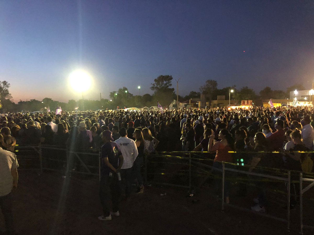 ABN58's tweet photo. Lleno total cierre de @RBoursC en Cd Obregón!! https://t.co/PtG85S5f4L