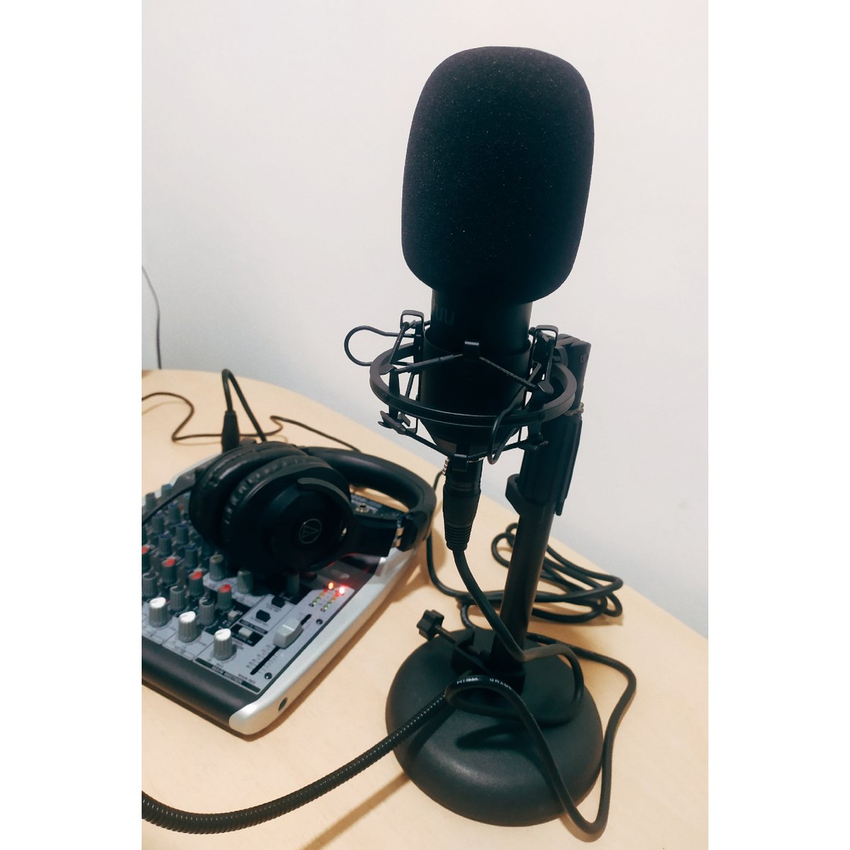 duvanprada_'s tweet photo. La creatividad no consiste en una nueva manera, sino en una nueva visión. — E. Wharton

#radio #podcast #live @bunkaradio #creatividad #quotes #media #headphones #audio #microphone
#radiostation #recording #homestudio https://t.co/U6ZWPgYysI
