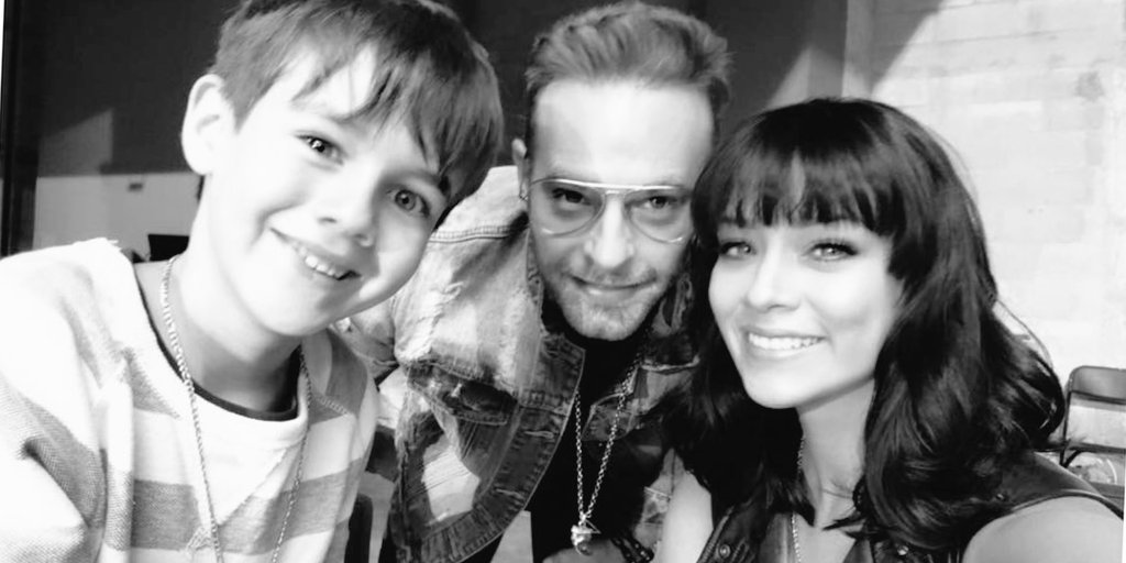 fc_guerofranco's tweet photo. Todo lo que #DanielPhillips amó con el alma.
Su Mom: Victoria
Su Baby love: Vicenta
Su ángelito: Annie
Su milagro inesperado: Diego
Su deseo y fruto del amor: Daniel https://t.co/yHMQNwh9uG