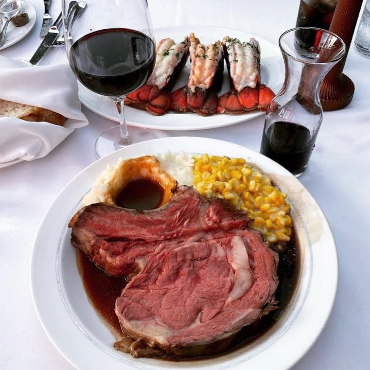 Tuesday dinner goals! ✨

(📸: dadra09 on Instagram)