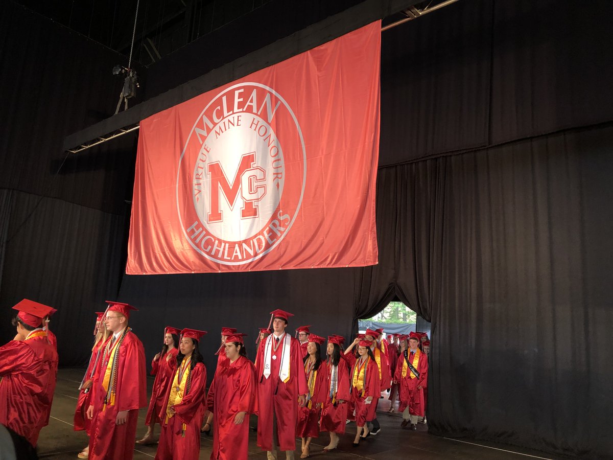 PtsaMclean's tweet photo. CONGRATULATIONS! @mcleanhigh #FCPSClassof2021 #GraduationCeremony #Highlanders #fcpsgrad21 @McLeanSSDept @McLeanathletics @McLeanBand @McLeanHSOrch @fcpsnews @FCPSR2 @ElaineTholen https://t.co/Lntkb6CwWk