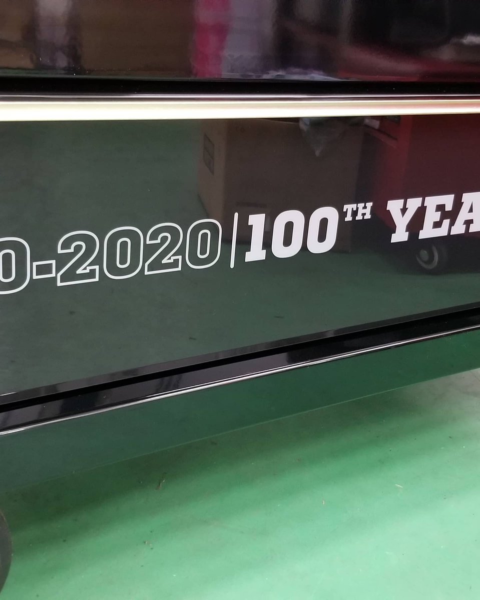 masahiro01141's tweet photo. 今週のお買い物
【100周年ショップカート
KRSC430AWFJ7】
※気がつけば何故か箱3個持ちにw
【ブレーキキャリパープレスBTCP2S】
※持ってるやつより便利そうなので✨
#スナップオン
#snapon
#snapontools
#100周年
#100th
#KRSC430
#LimitedEdition
#工具
#工具箱
#ROLLCAB https://t.co/3v3ZN32Ns2